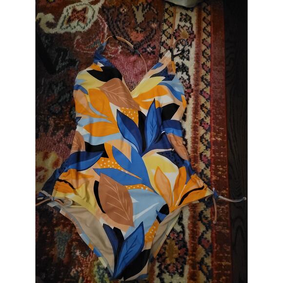 Merona Tropical Leaf One Piece Swimsuit Size L 12-14 NWT Adjustable Ruched - Picture 1 of 3